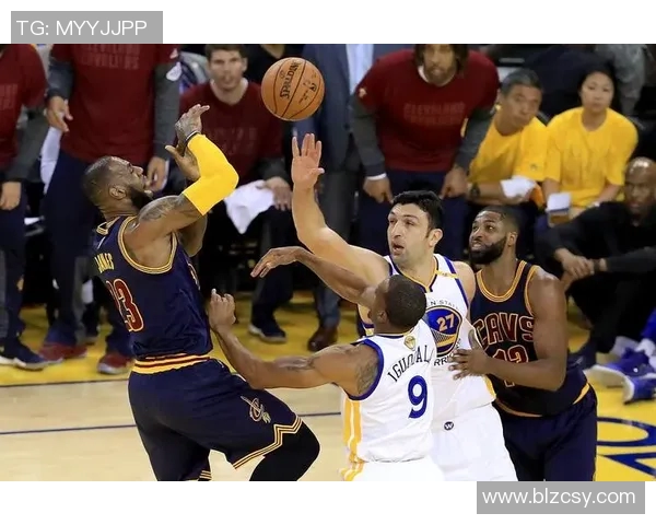 2017年NBA总决赛骑士与勇士激战精彩回顾与赛后分析 2017年NBA总决赛骑士与勇士激战精彩回顾与赛后分析