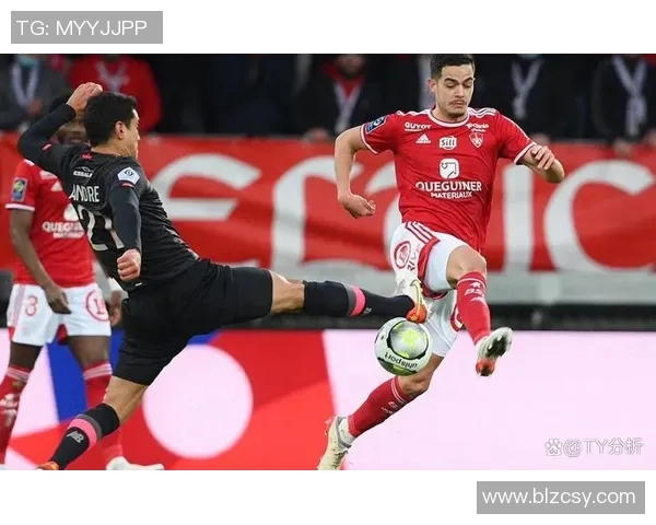 布雷斯特与克莱蒙特的激烈对决揭示法甲新赛季的竞争格局与球队实力分析