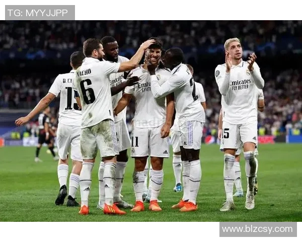 皇马元老队与罗马传奇对决重温经典足球时刻