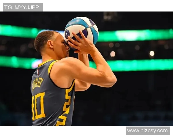 杰登艾维的篮球之路：从新秀到明星的成长历程与挑战